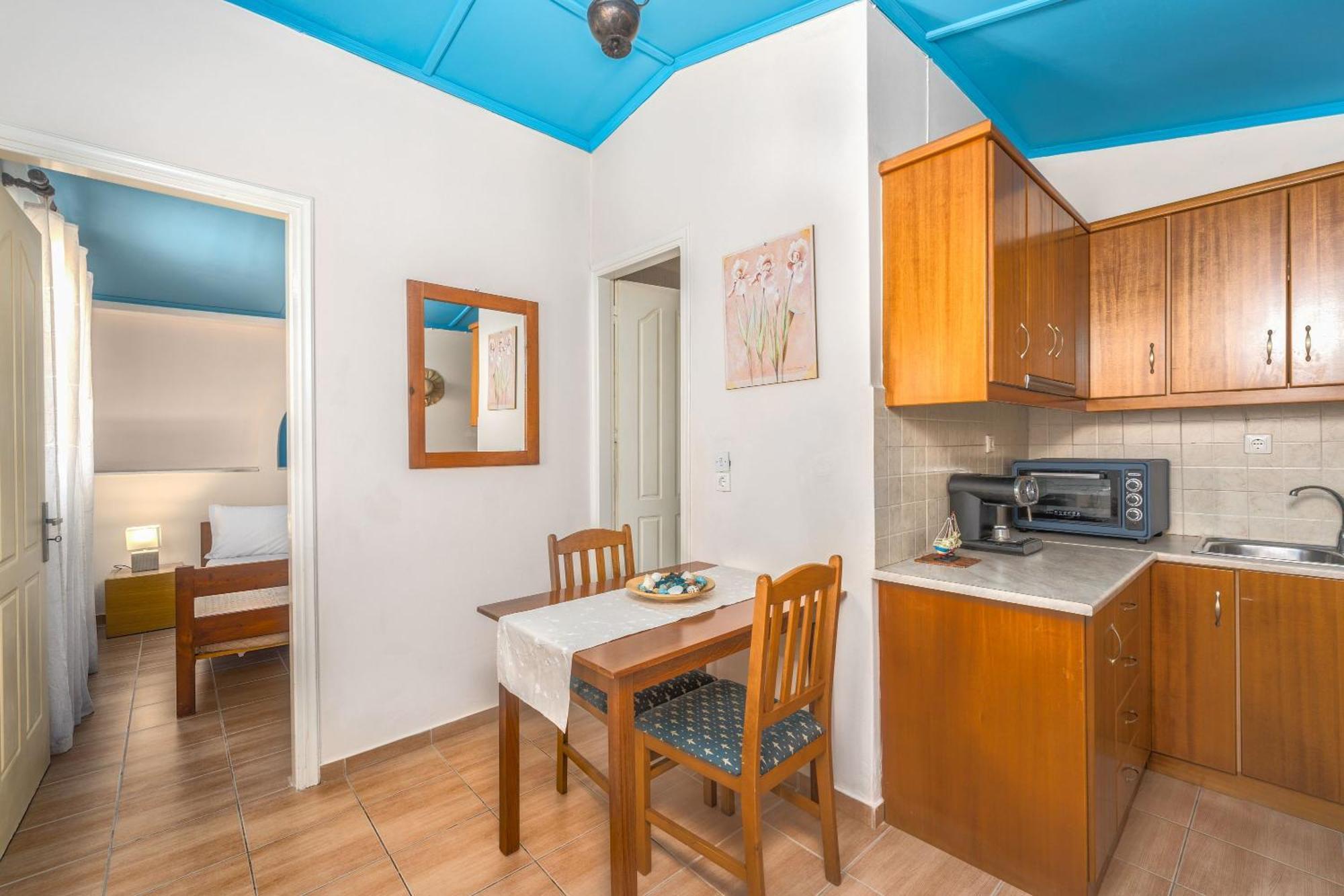 St. Harry'S Windmill Apartment Makris Gialos  Exterior photo